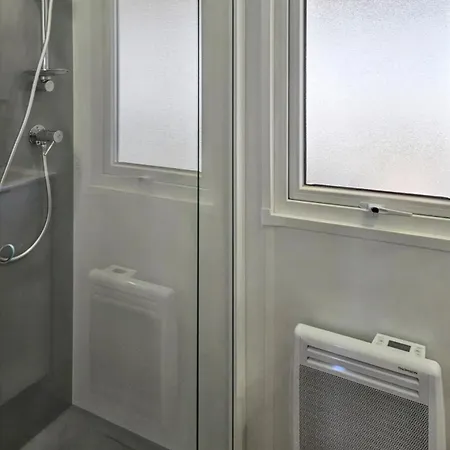 Σπίτι διακοπών Cosy A Avec Piscine Partagee